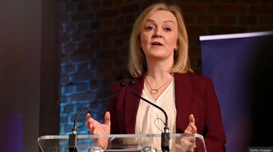 Truss legal threat to PM over claim she crashed economy