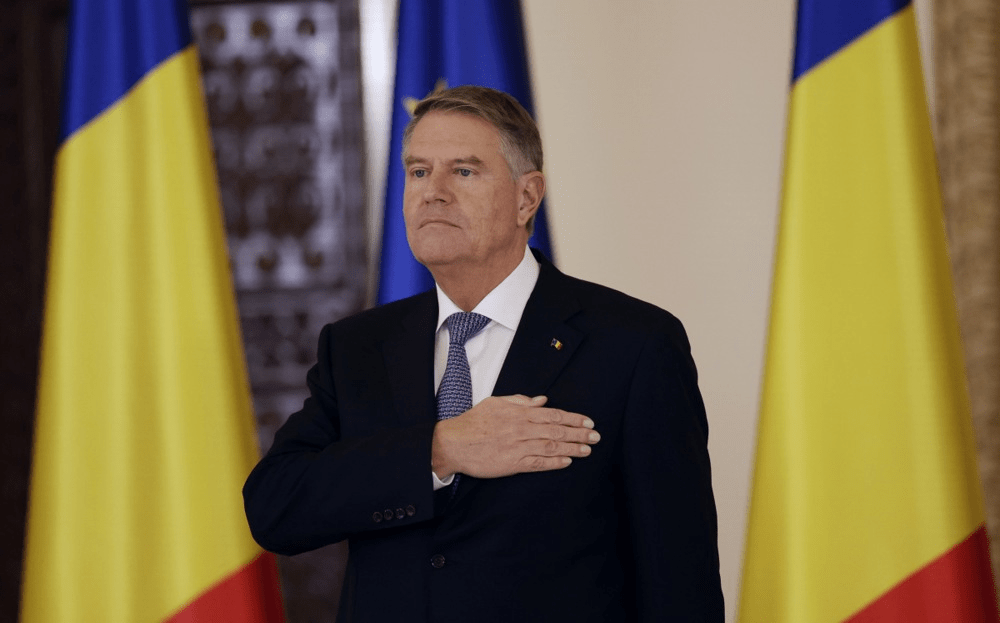 Romania plunges into crisis after president&nbsp;resigns