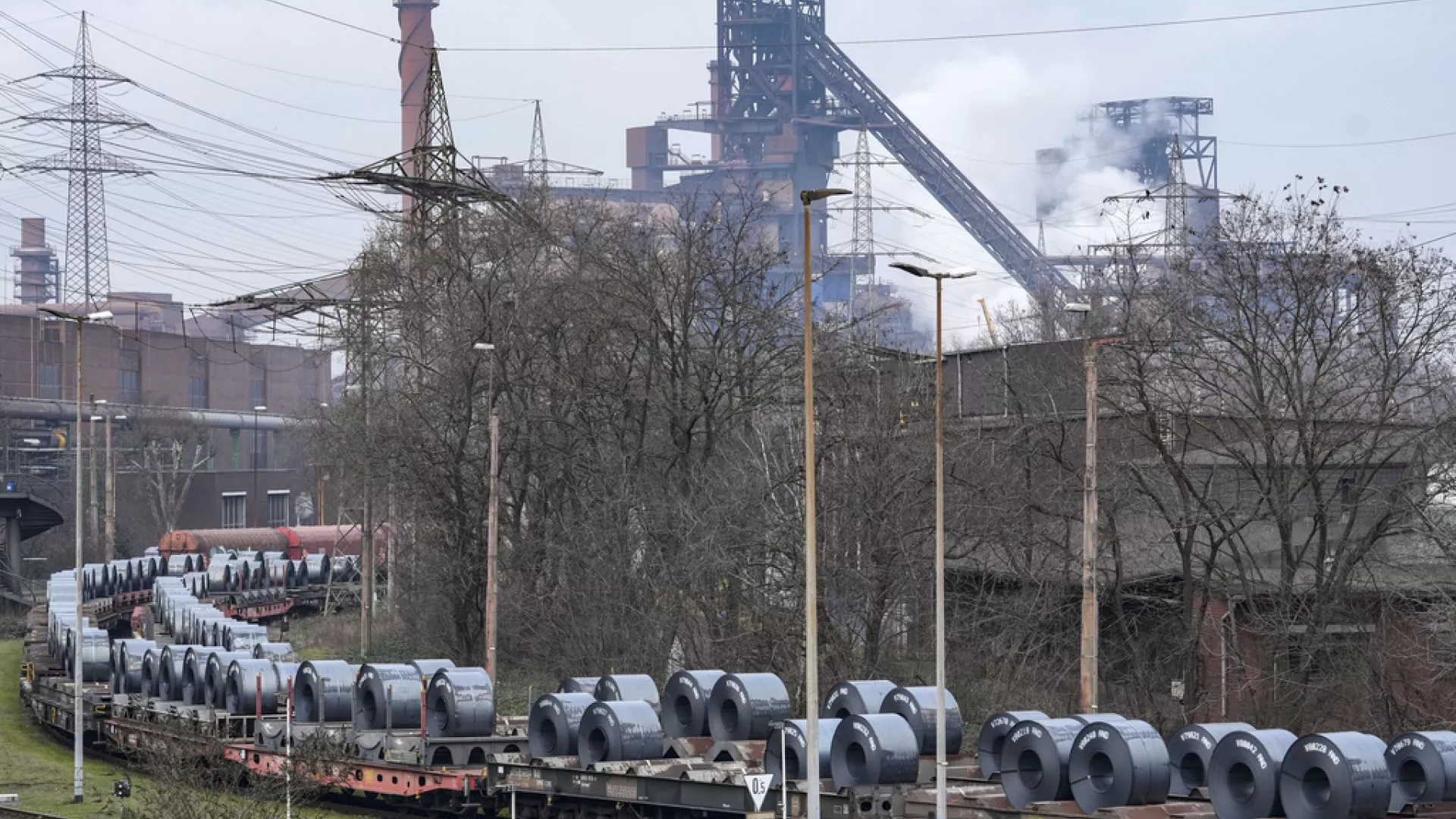 Exclusive: France, Germany divided over how to retaliate to Trump tariff threats