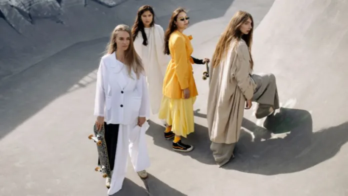 Tailleur Elisabetta Franchi: A Glimpse into the World of Italian Luxury Fashion