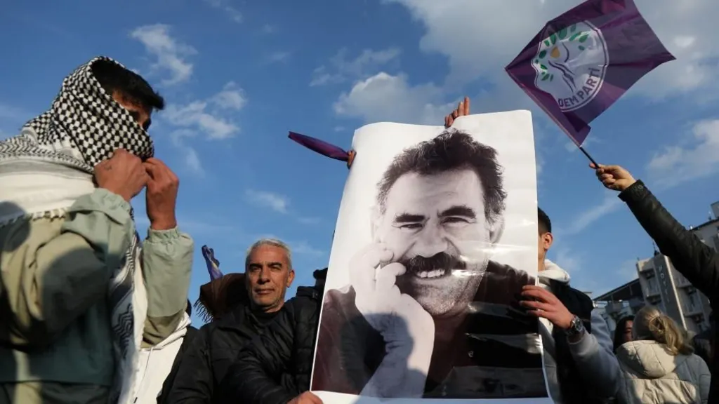 Jailed Kurdish leader issues call to lay down arms