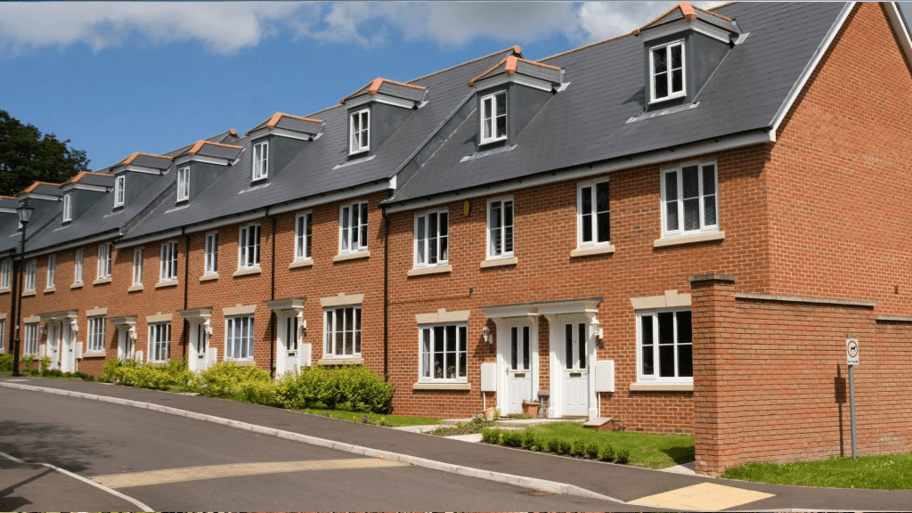 UK house prices reach record high driven by looming tax&nbsp;deadline