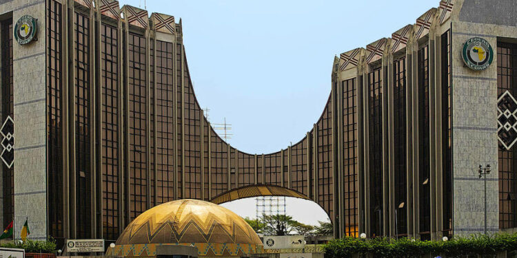 ECOWAS bank, European Investment Bank partner to mobilise €300 million for clean energy projects in West Africa 