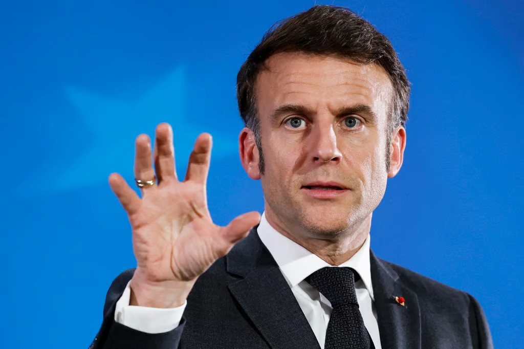 Macron turns the screws on ministers to boost defense spending