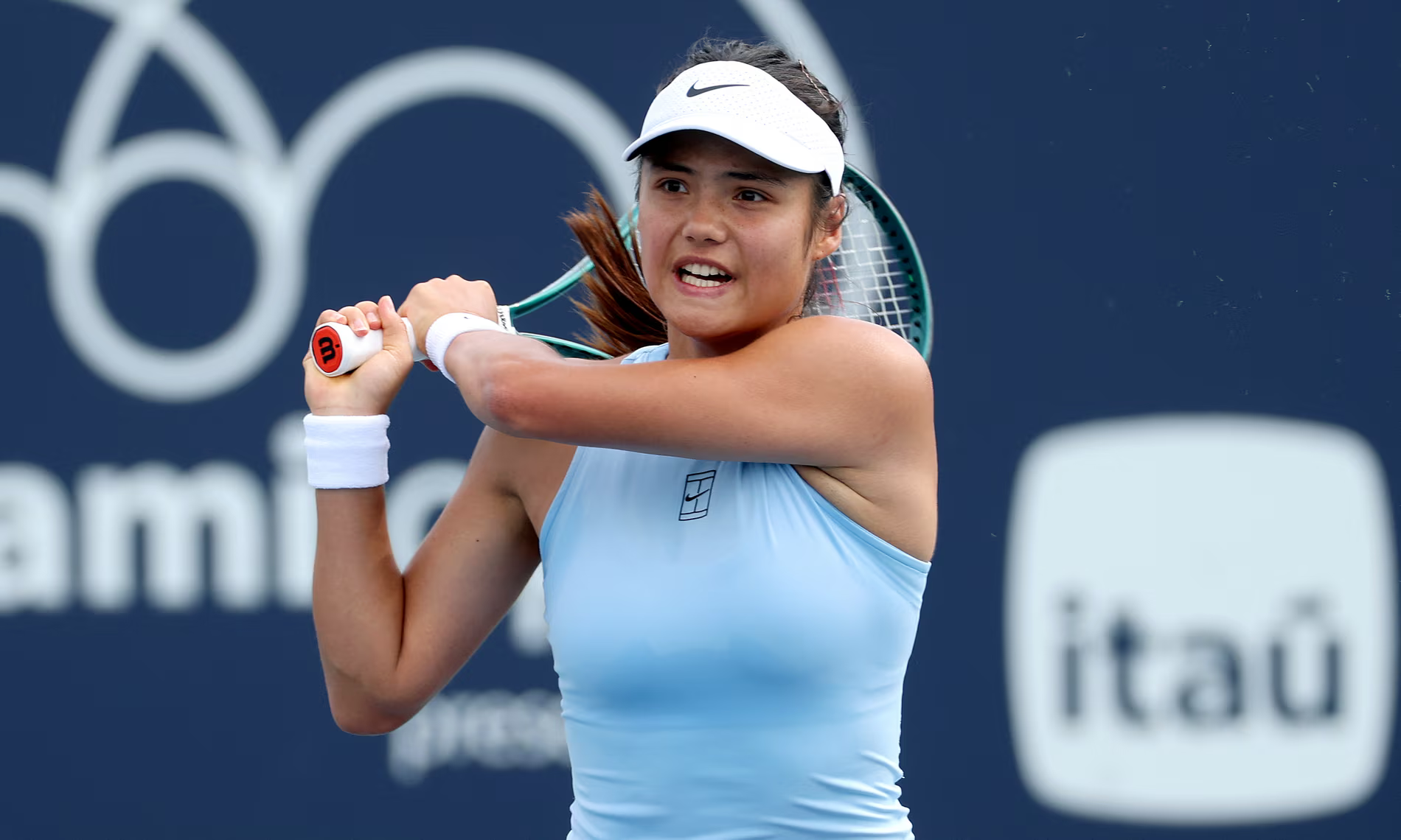 Emma Raducanu’s Miami Open run continues with breeze past Amanda Anisimova