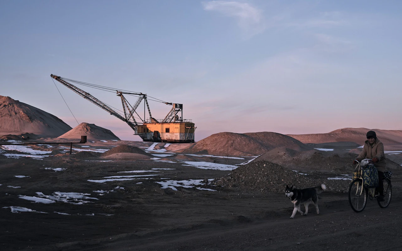 US Seeks to Control Ukraine Investment, Squeezing Out Europe