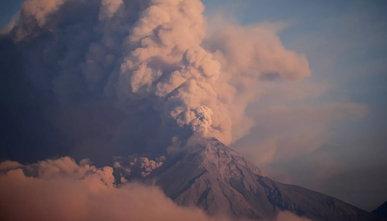 Guatemala’s Fuego volcano erupts: authorities call for evacuation of 30,000 people