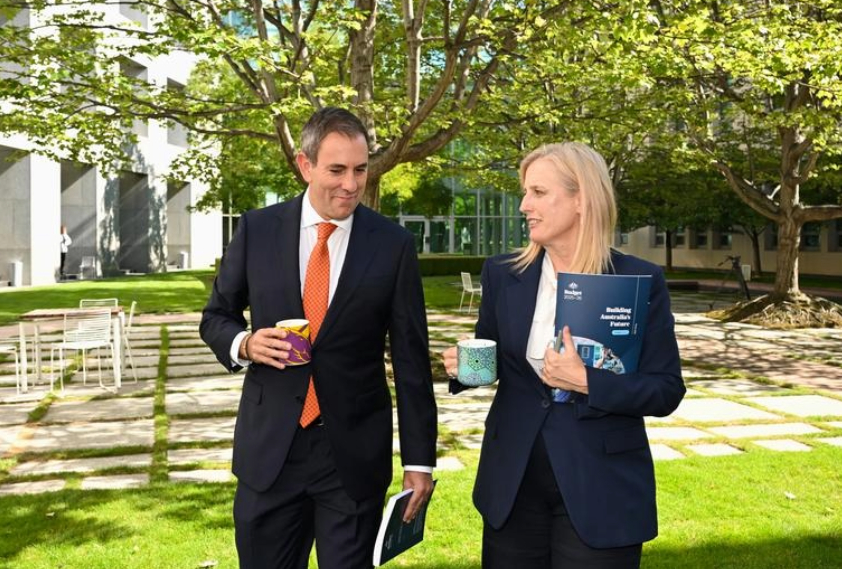 Australia Unveils Tax Cuts, Rebates in Pre-Election&nbsp;Budget