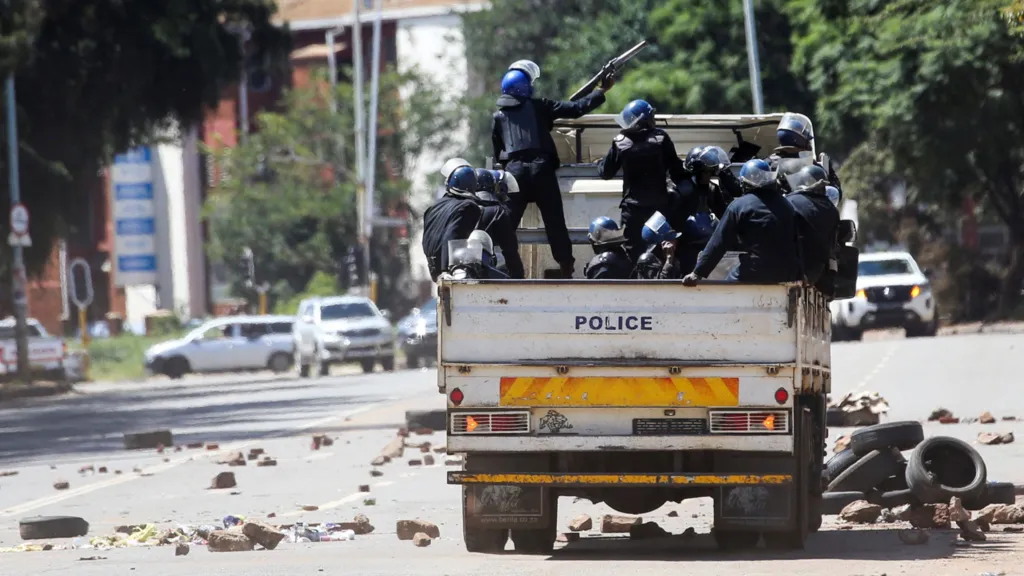 Zimbabwe shuts down amid calls for protests