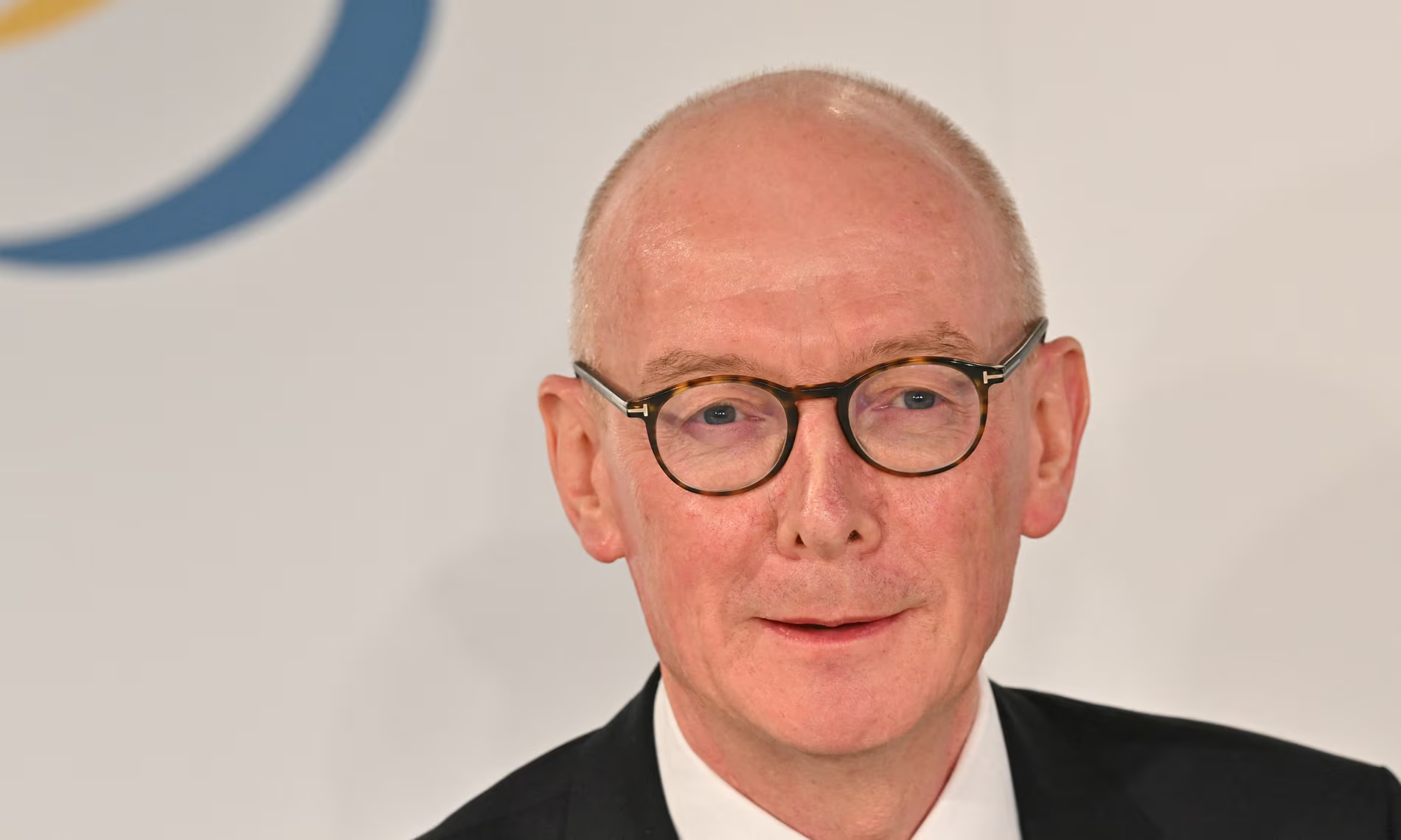 UK ministers consider abolishing hundreds of quangos, sources say