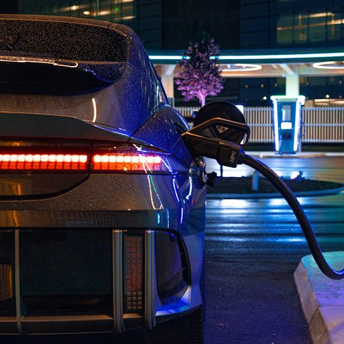Britain’s China EV Tariff Debate Turns Post-Brexit Trade Policy Into an Industrial Test