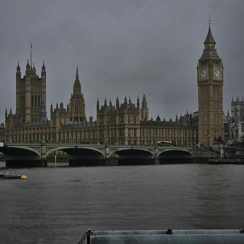 MI5 Warns of Growing Iranian and Russian Hybrid Campaigns in Britain