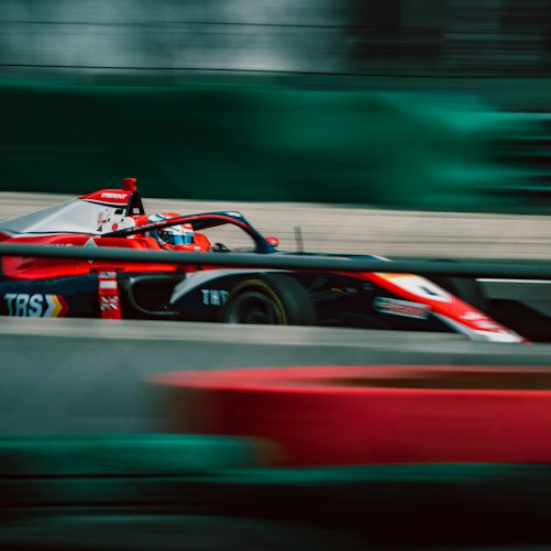 Leclerc Leads Austin Practice as Antonelli’s Title Chance Faces a Ferrari Challenge